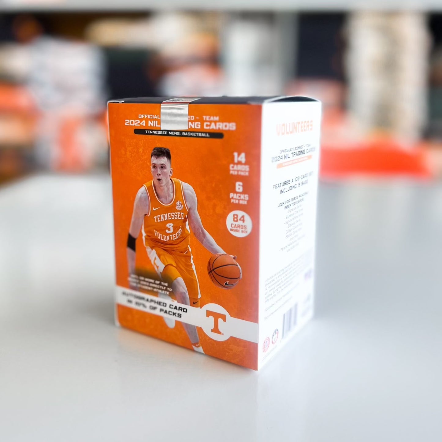 University of Tennessee® Platinum Box - Men's Basketball 2023-24 Trading Cards - GUARANTEED AUTOGRAPH