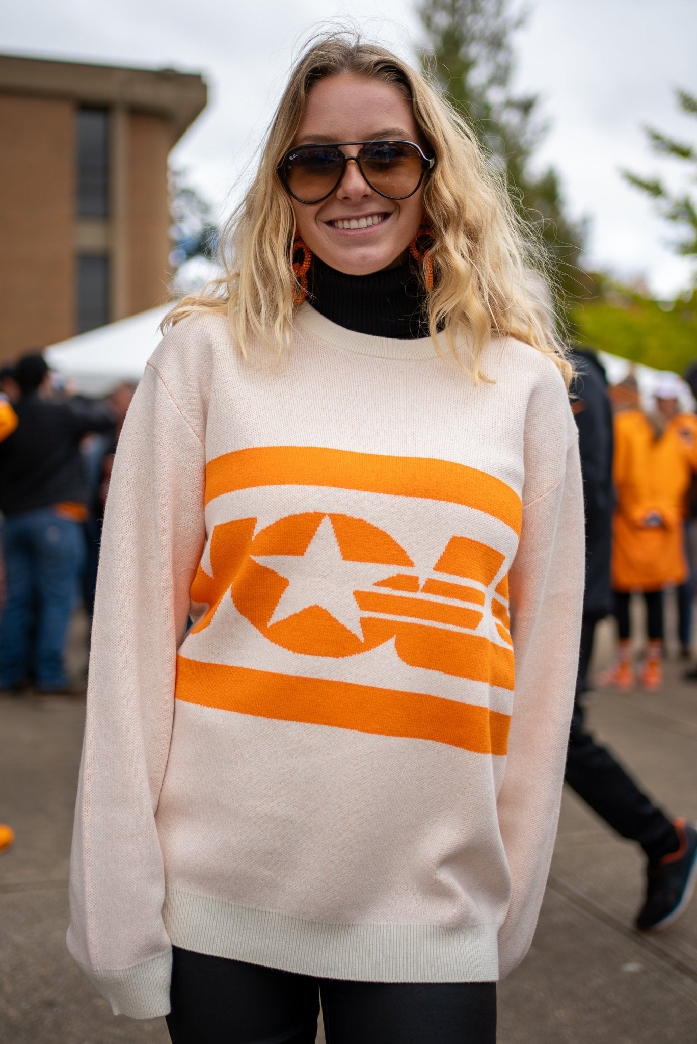 Volunteer Club x Hippy Feet Cream Star Vols Crewneck - The Volunteer Club