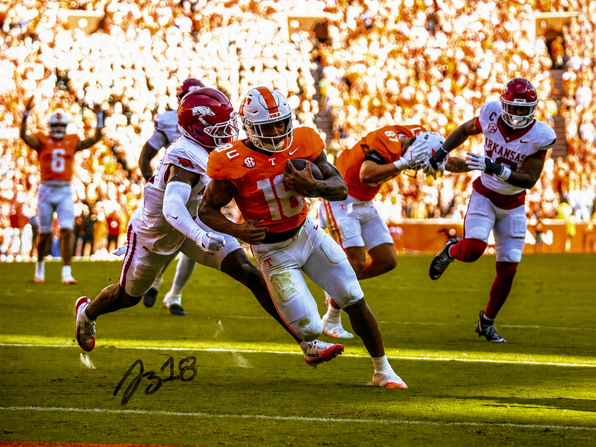 DeSean Bishop Autographed 8×10 - The Volunteer Club