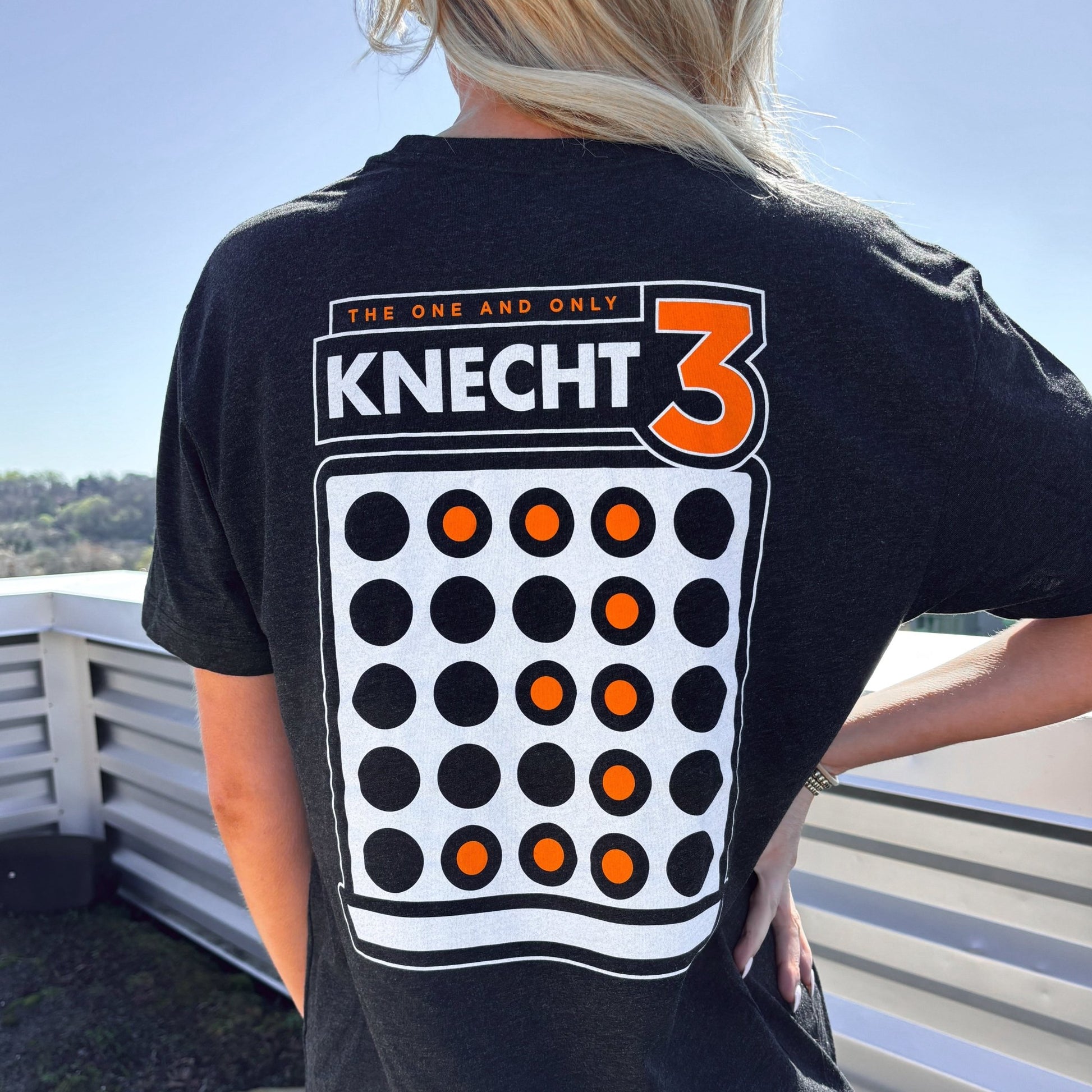 Knecht 3 T-Shirt - The Volunteer Club