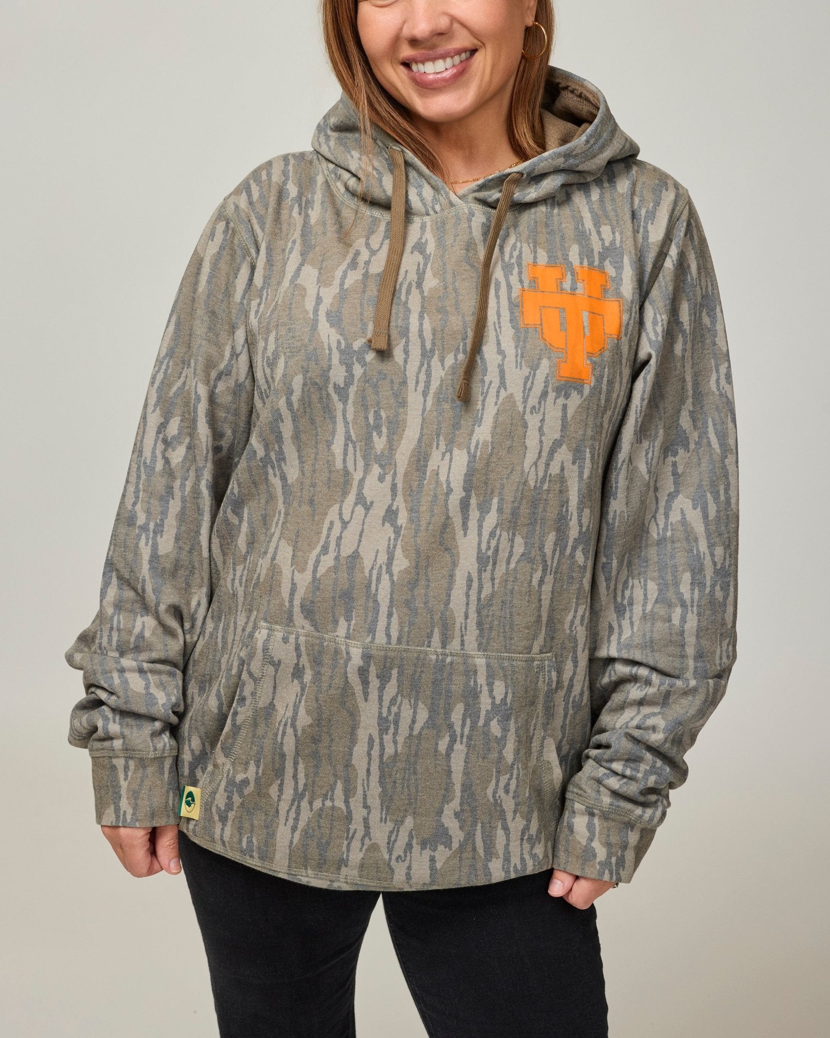 Mossy Oak Retro Interlocking UT hoodie - The Volunteer Club