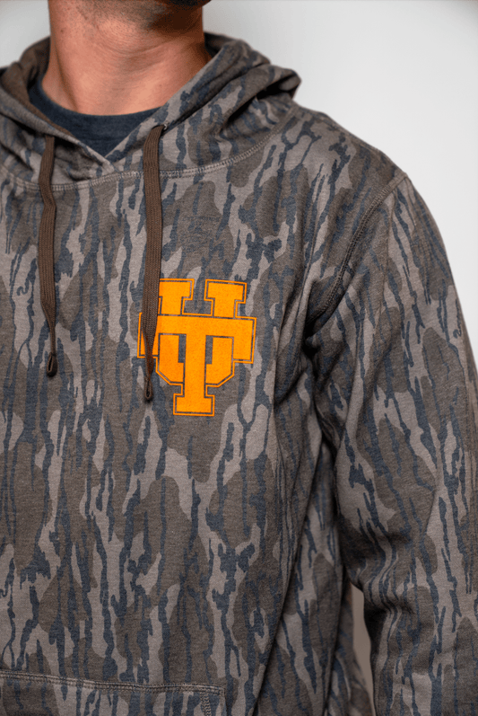 Mossy Oak x Volunteer Club Retro Interlocking UT hoodie - The Volunteer Club