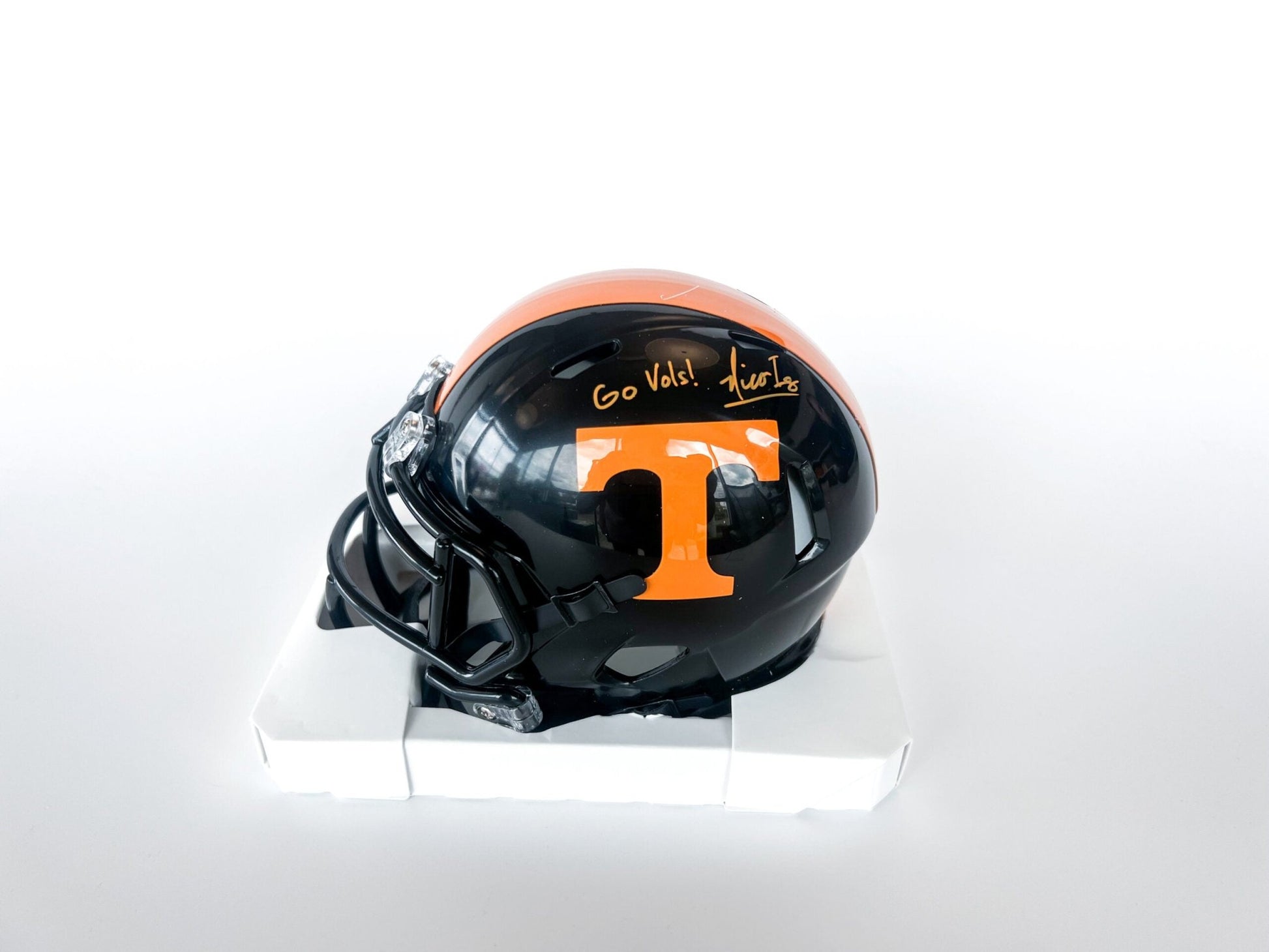 Nico Iamaleava Autographed Mini Helmet - The Volunteer Club